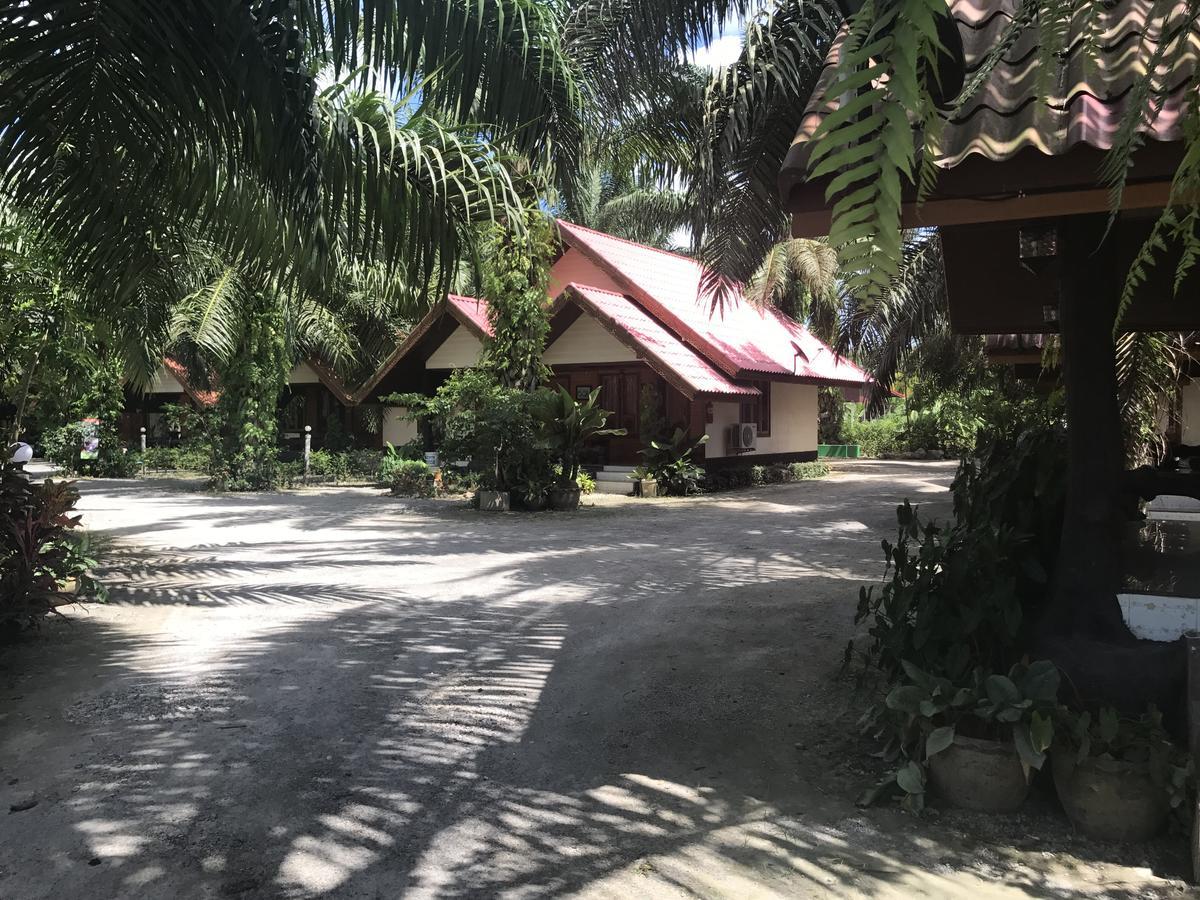 Nampueng Resort Chumphon Exterior photo